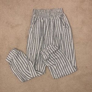 AMERICAN EAGLE FLOWY PANTS